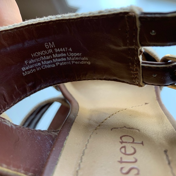 Eurostep | Block Heel Sandals - Picture 5 of 6